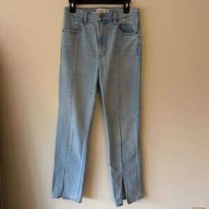 Abercrombie & Fitch Light Wash Bootcut Jeans ; Size 28/ 6R